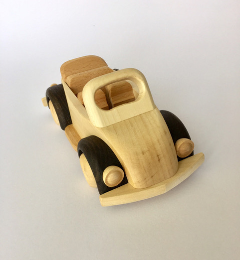 drewniany samochód