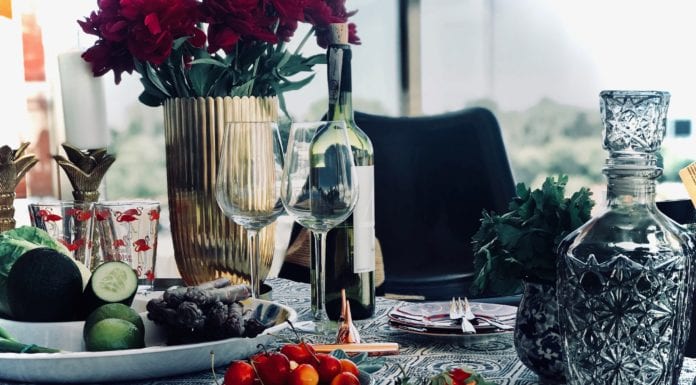 Udany relaks na balkonie w ciepłe dni – letni balkon