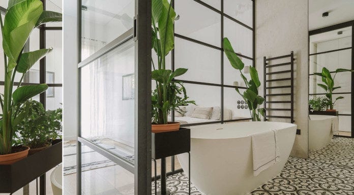 Naturalne wnętrza – drewno, szkło i stal w roli głównej