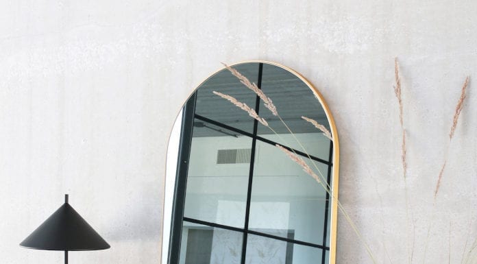 Jak odmienić wnętrze używając luster?