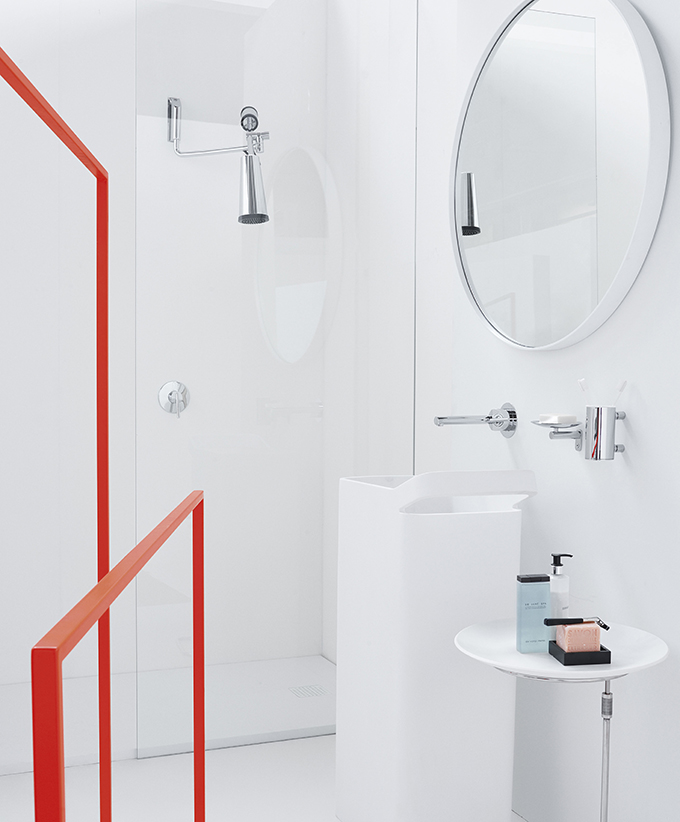 oryginalny design deszczownica closer inspiracje łazienka krzeło prysznic umywalka lustro