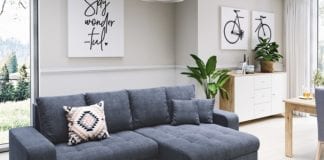 aranżacja szybka metamorfoza salonu inspiracje kanapa stolik rośliny