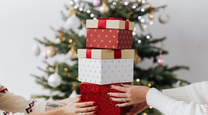 Stylowy prezentownik – wybieramy prezent dla miłośnika designu! prezenty-na-święta-prezentownik-inspiracje-pod-choinkę