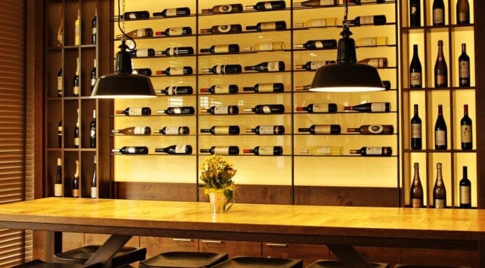 Jak wybrać regał na wino? regał-na-wino-ja-wybrać-inspiracje-winiarnia