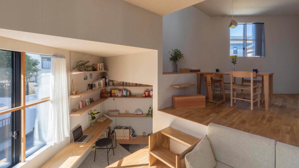 biuro-we-wnętrzu-tato-architects-inspiracje-drewniana-podłoga