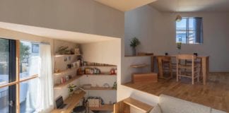 biuro-we-wnętrzu-tato-architects-inspiracje-drewniana-podłoga