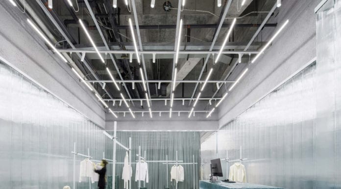 Nietypowe sklepy – wnętrze z luster i szkła! lustr-szklana-cegła-inspiracje-nietypowe-sklepy-terazzo-lastryko