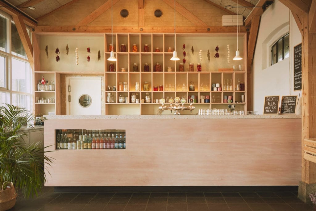 bar-restauracji-inspiracje-drewno-organic
