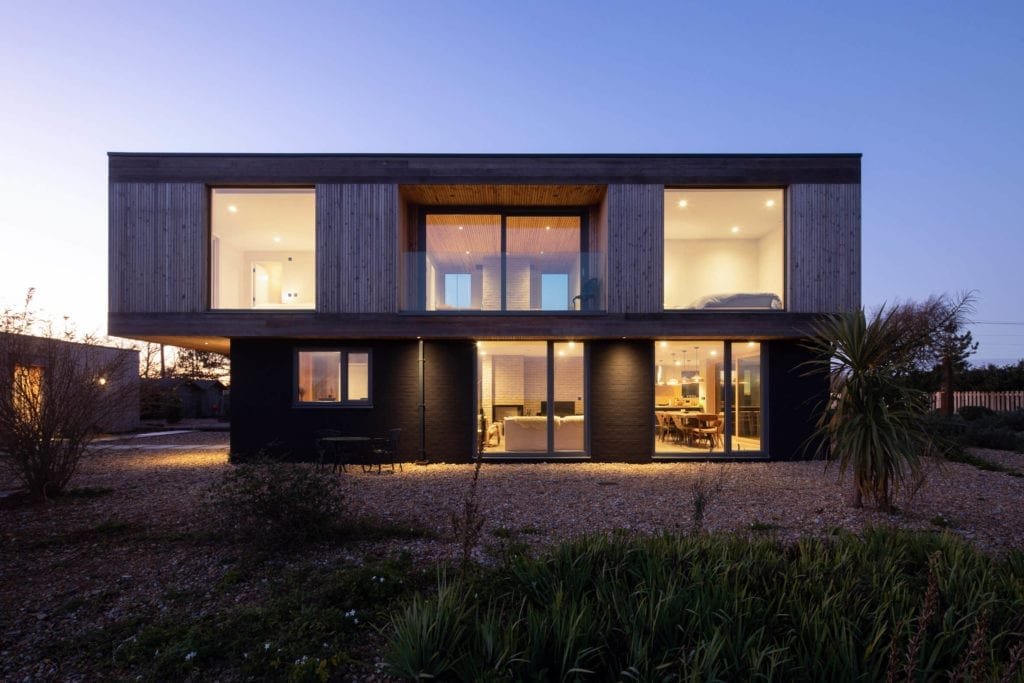 dom-widokowy-elewacja-inspirace-drewno-działka-architektura