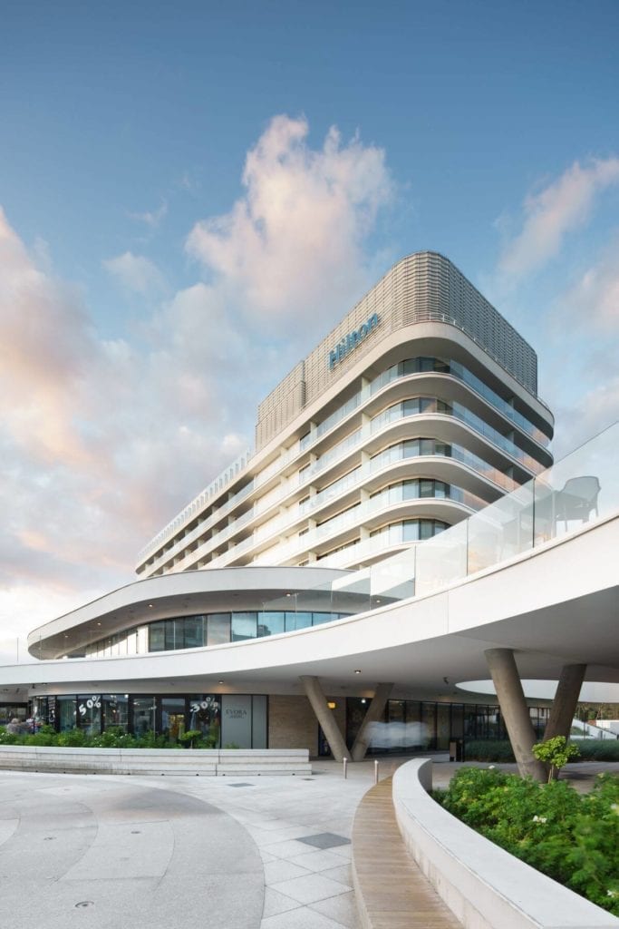 Hilton-Świnoujście-Resort-&-Spa-Cosentino-inspiracje-budynek-hotel-wizualizacja