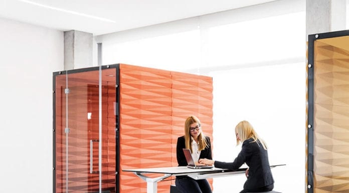 Ekologiczna seria trójkątnych pufów VANK PoliszDesign-pufy-VANK-biuro-inspiracje-wnętrze