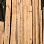 Drewno-na-ścianie-montaż-2