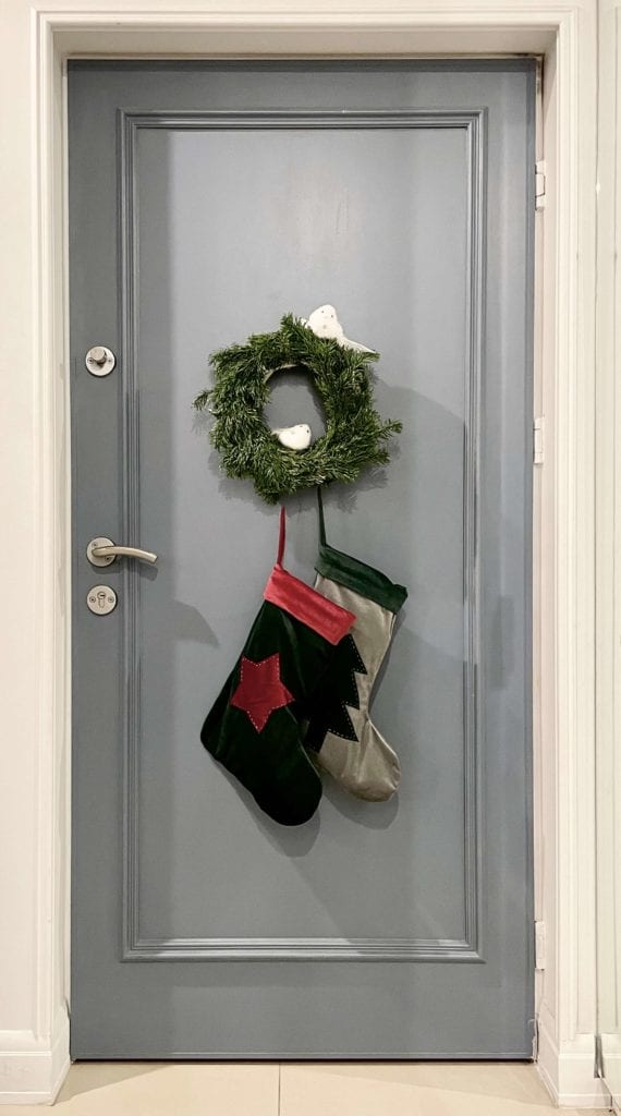 Jak ozdobić mieszkanie na Święta - wianek na drzwi 