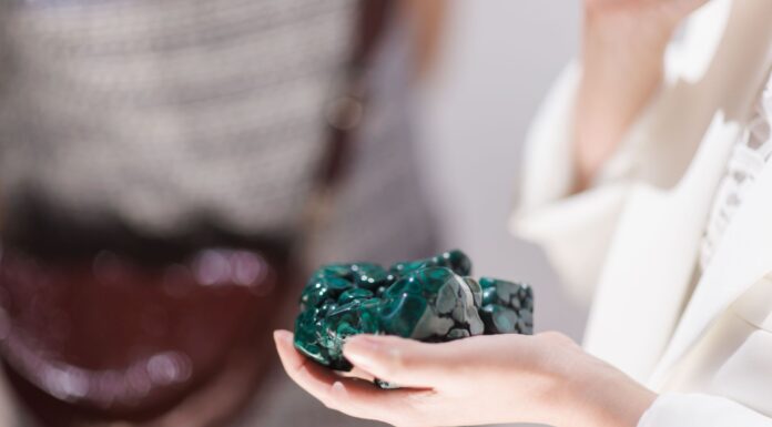 Kryształowy rytuał harmonii. Niezwykłe spotkanie w showroomie ILUMA